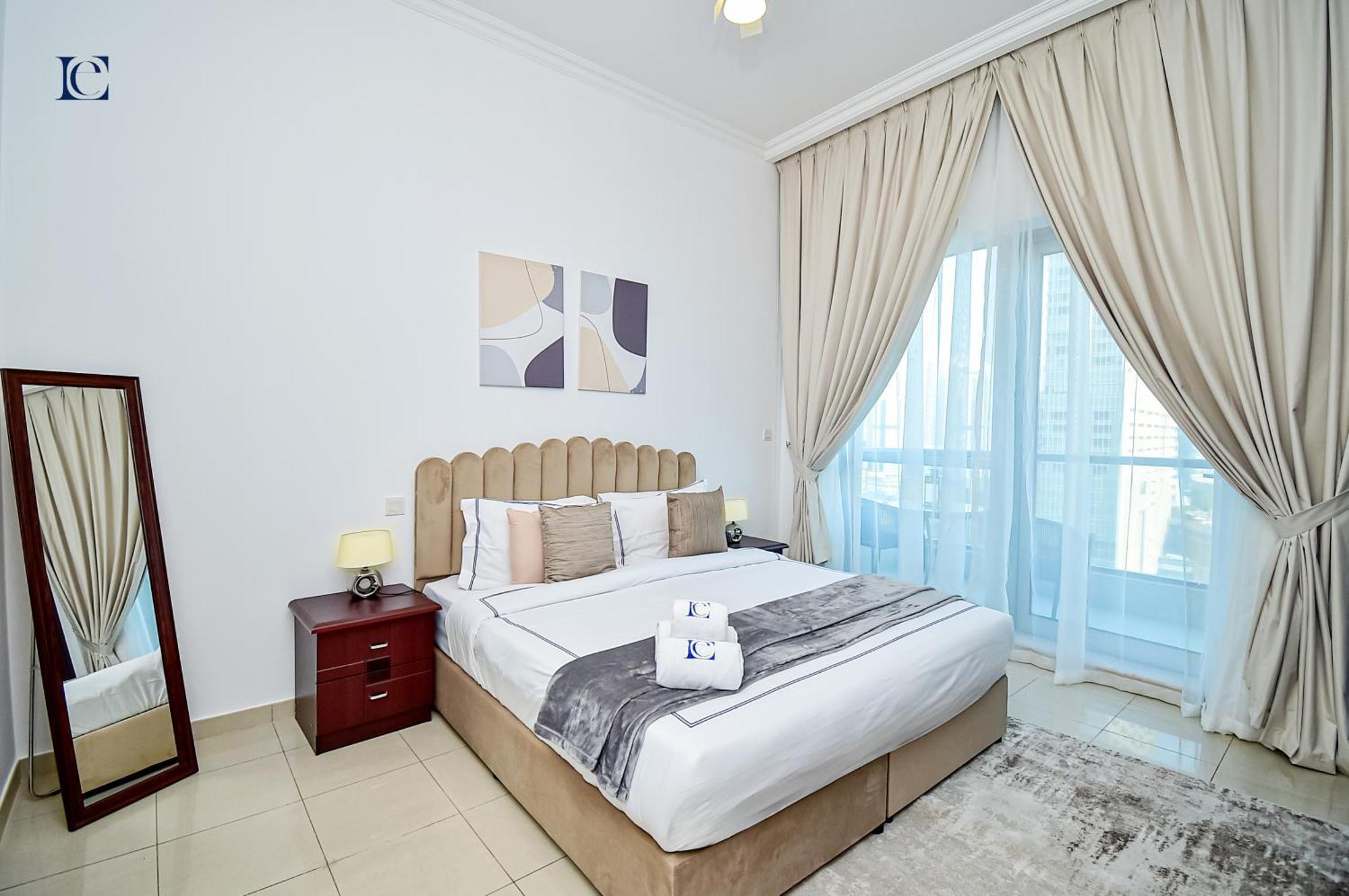 Luxury Escapes - 1Br Home With Stunning Marina View - Bay Central Marina Dubai Exterior photo